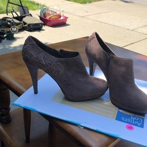 IMPO platform booties size 8